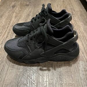 Nike Women’s Air Huarache Shoes